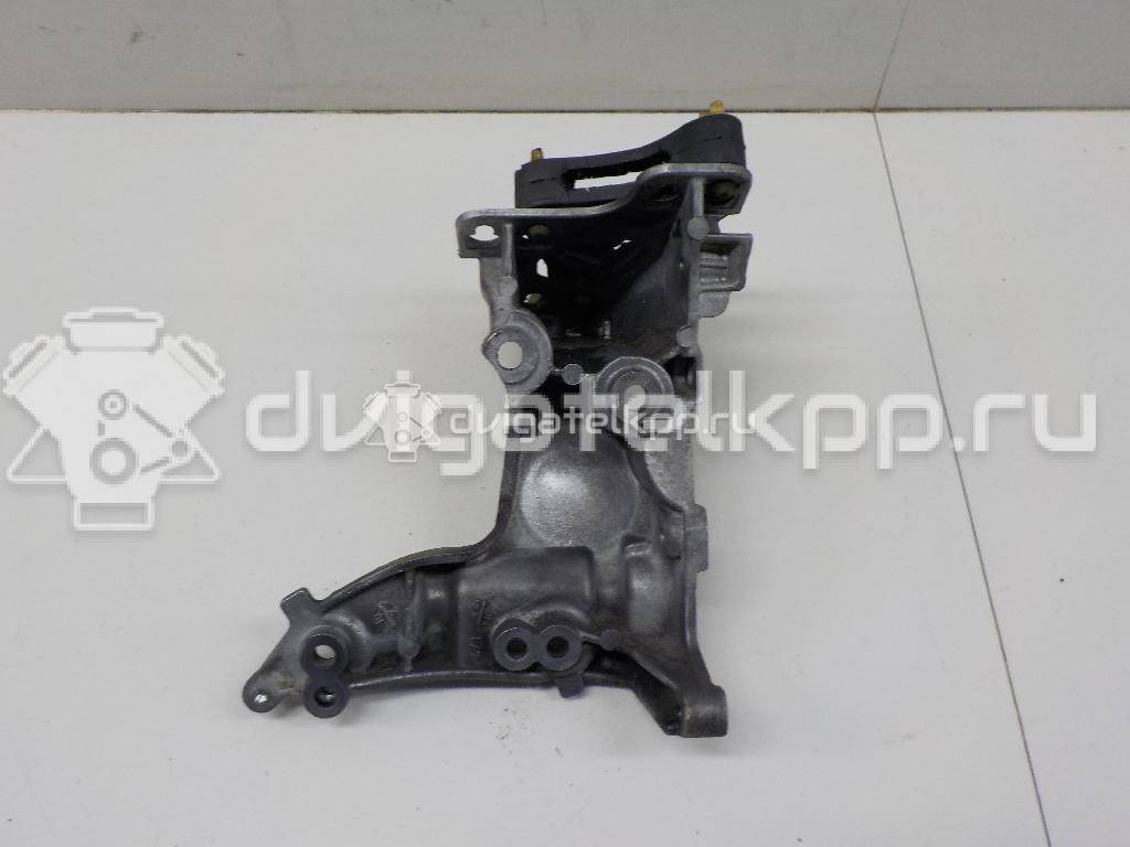 Фото Кронштейн генератора для двигателя 9HV (DV6TED4) для Peugeot 308 / 207 / 307 / Partner 90 л.с 16V 1.6 л Дизельное топливо 5706N6 {forloop.counter}}