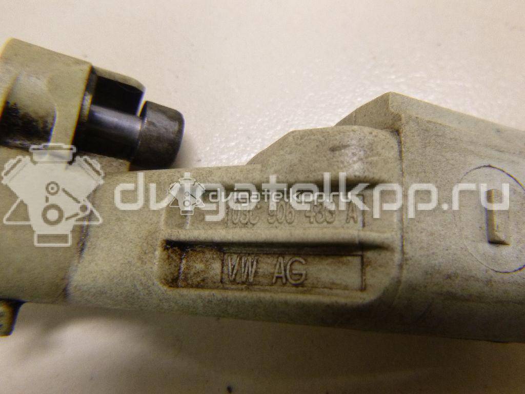 Фото Датчик положения коленвала  03C906433E для Volkswagen Scirocco / Tiguan / Touran / Amarok S1B / New Beetle {forloop.counter}}