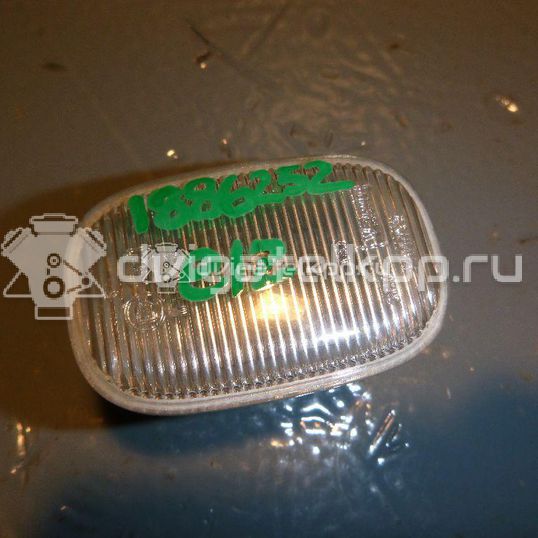 Фото Повторитель на крыло белый  8173002023 для Toyota Carina / Starlet / Prius / Rav 4 / Mr 2