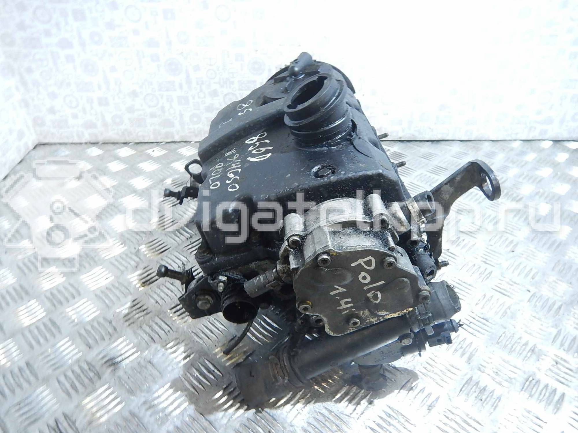 Фото Головка блока для двигателя AMF для Volkswagen Polo / Lupo 6X1, 6E1 75 л.с 6V 1.4 л Дизельное топливо {forloop.counter}}