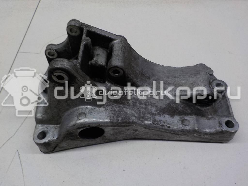 Фото Кронштейн генератора для двигателя AEE для Volkswagen Polo / Caddy / Vento 1H2 / Golf 75 л.с 8V 1.6 л бензин 030145169H {forloop.counter}}