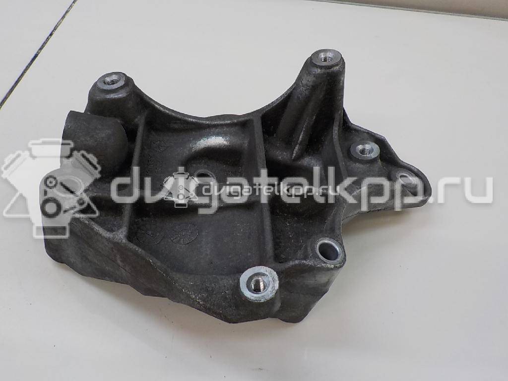 Фото Кронштейн генератора для двигателя EER для Chrysler / Dodge / Chrysler (Bbdc) 193-207 л.с 24V 2.7 л бензин 4891616AA {forloop.counter}}