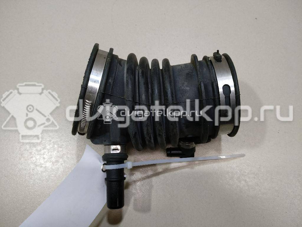 Фото Патрубок воздушного фильтра для двигателя BP (DOHC) для Mazda / Ford Australia / Eunos 125-130 л.с 16V 1.8 л бензин DS739R504BB {forloop.counter}}