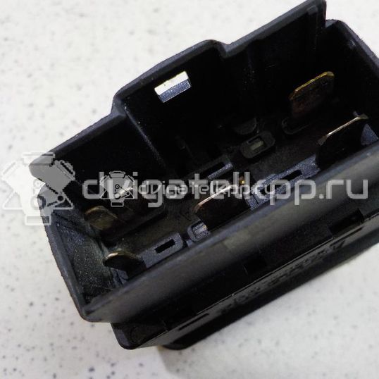 Фото Кнопка блокировки дифференциала  8157753 для Volvo V70 / 140 / 740 / S80 / Xc70