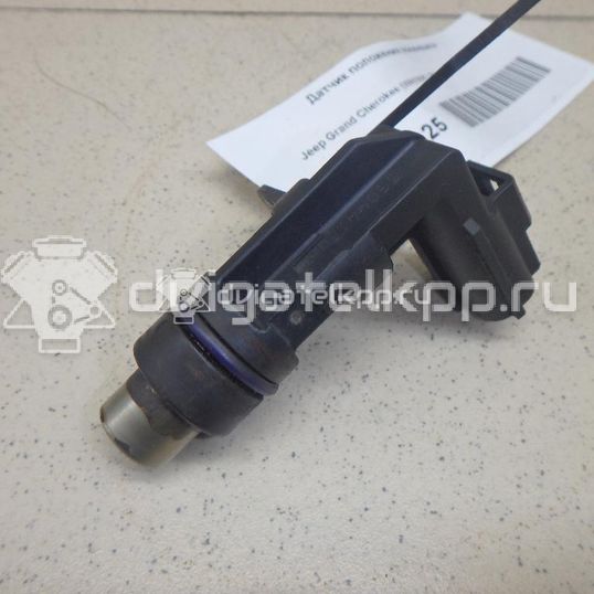 Фото Датчик положения коленвала  56044180AC для chrysler Cherokee (KK)