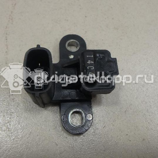 Фото Датчик положения коленвала  MR560132 для Mitsubishi Santamo / Lancer / Pajero / Galant / L