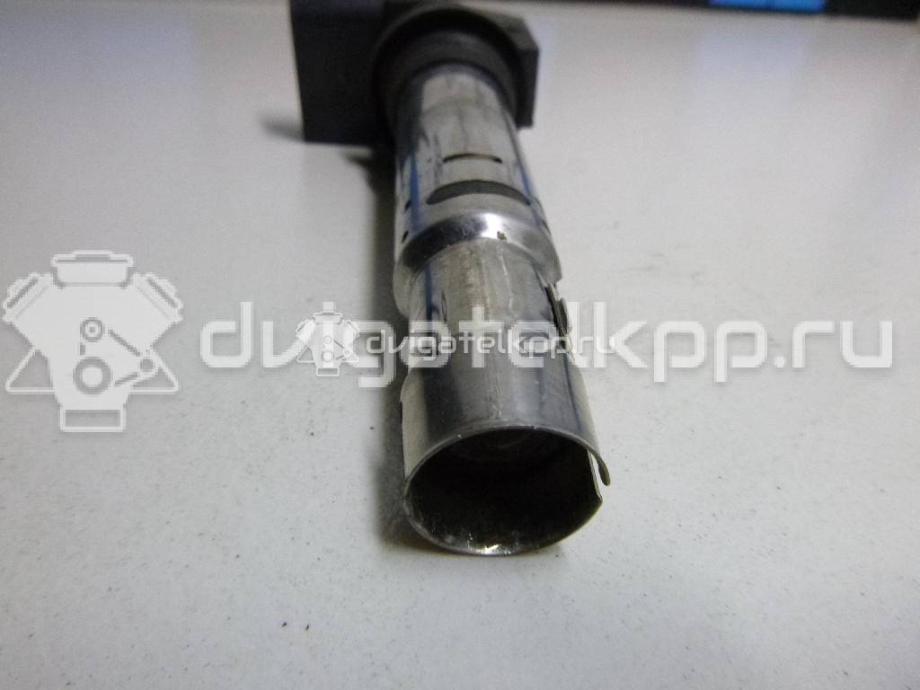 Фото Уплотнитель двери  036905715F для Volkswagen Scirocco / Tiguan / Touran / New Beetle / Bora {forloop.counter}}