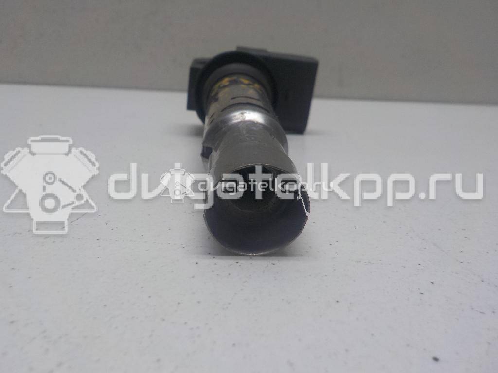 Фото Уплотнитель двери  036905715F для Volkswagen Scirocco / Tiguan / Touran / New Beetle / Bora {forloop.counter}}