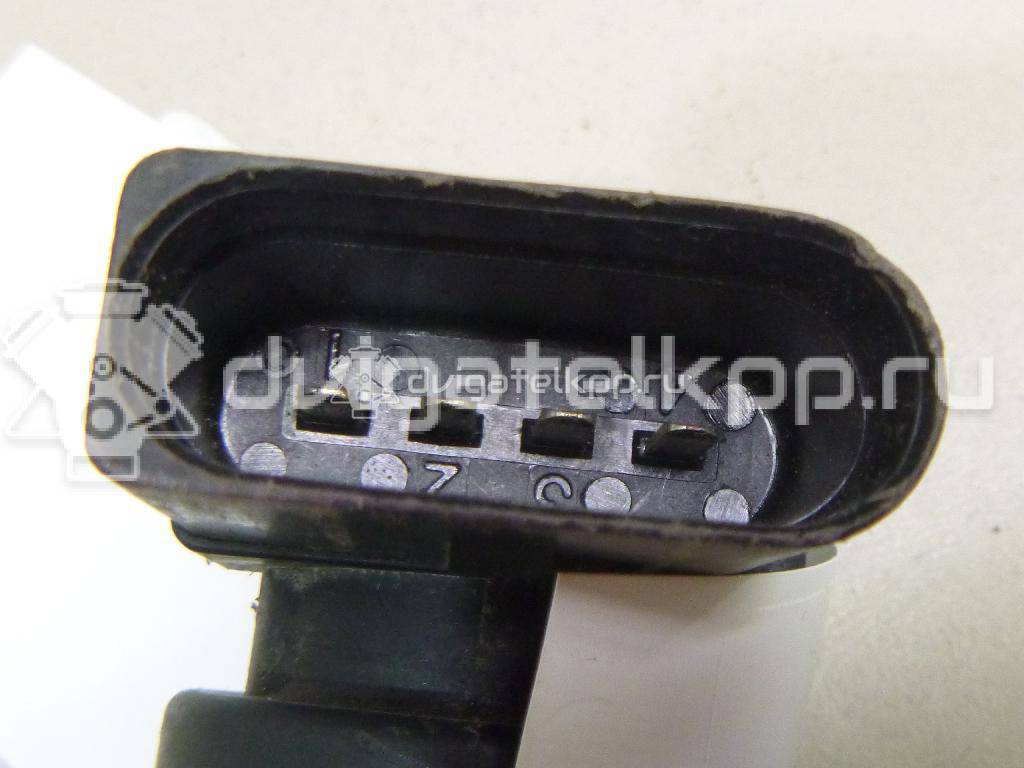 Фото Уплотнитель двери  036905715F для Volkswagen Scirocco / Tiguan / Touran / New Beetle / Bora {forloop.counter}}