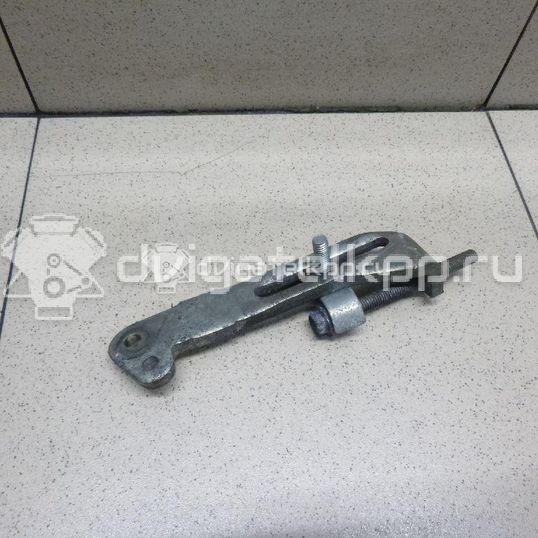 Фото Кронштейн генератора для двигателя M16A для Maruti Suzuki / Suzuki / Fiat 106-120 л.с 16V 1.6 л бензин 1156064J00