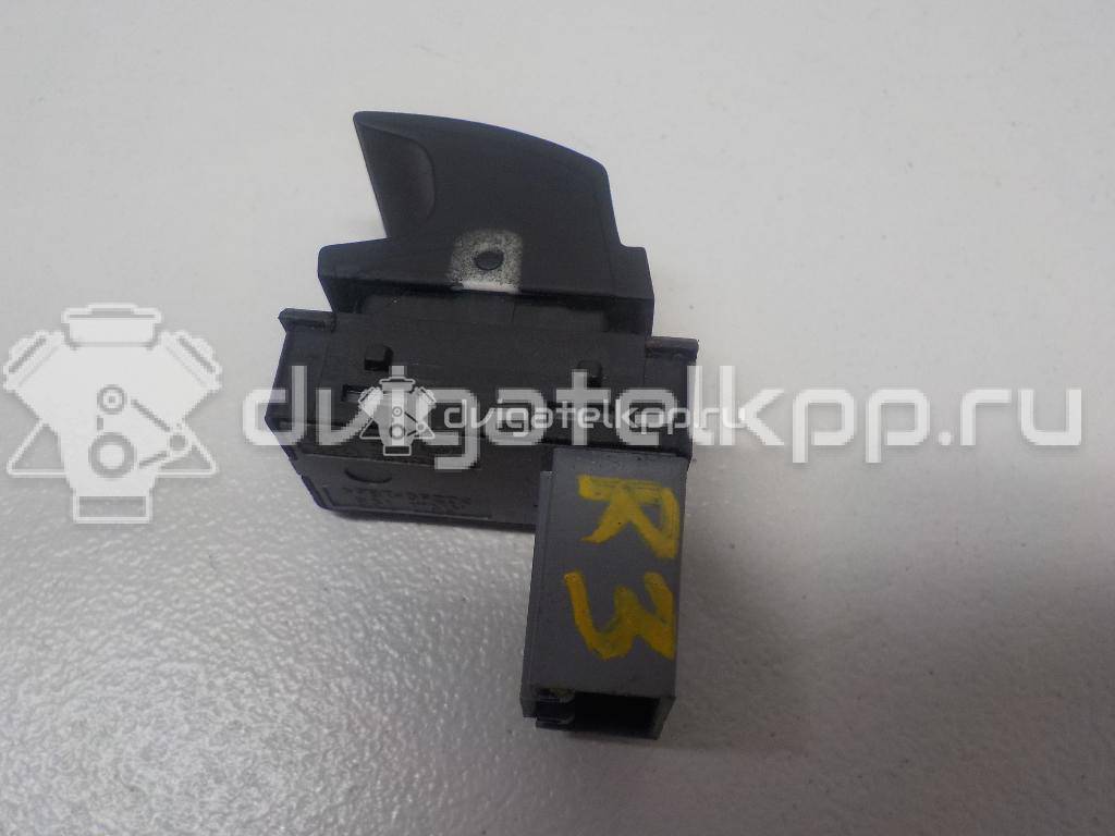 Фото Кнопка стеклоподъемника  7L6959855B для Volkswagen Scirocco / Tiguan / Touran / Amarok S1B / Cc {forloop.counter}}