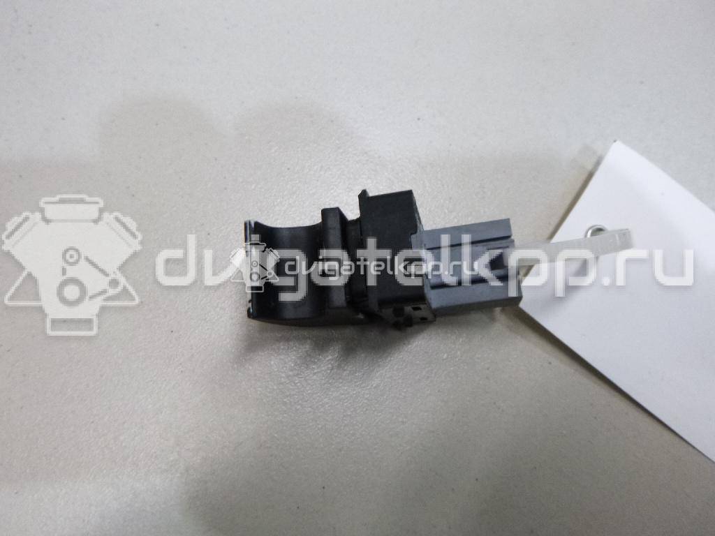 Фото Кнопка стеклоподъемника  1F0959855REH для Volkswagen Scirocco / Tiguan / Touran / Amarok S1B / Cc {forloop.counter}}