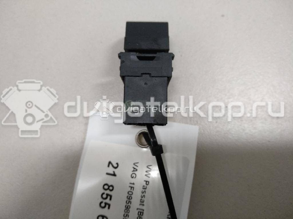 Фото Кнопка стеклоподъемника  1F0959855REH для Volkswagen Scirocco / Tiguan / Touran / Amarok S1B / Cc {forloop.counter}}