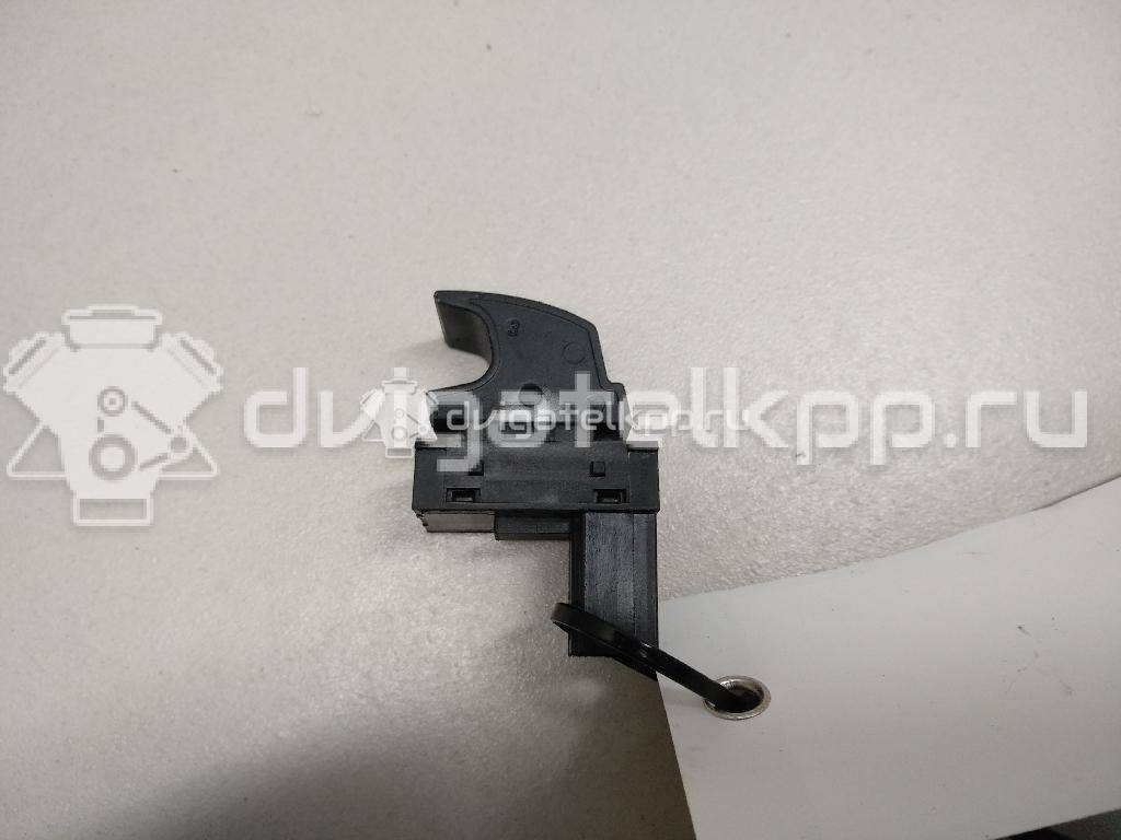 Фото Кнопка стеклоподъемника  1F0959855REH для Volkswagen Scirocco / Tiguan / Touran / Amarok S1B / Cc {forloop.counter}}