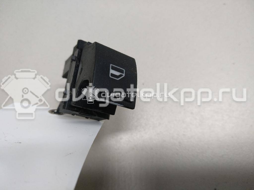 Фото Кнопка стеклоподъемника  1F0959855REH для Volkswagen Scirocco / Tiguan / Touran / Amarok S1B / Cc {forloop.counter}}