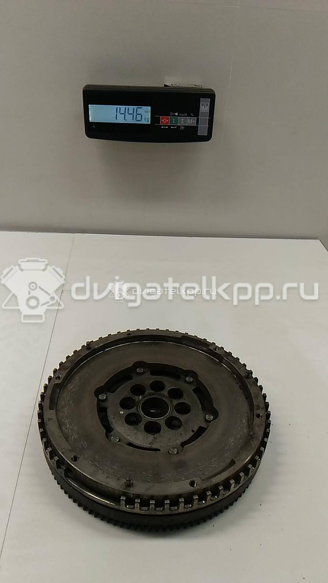 Фото Маховик для двигателя B3 (16V) для Mazda Demio Dw / 121 / 323 53-73 л.с 16V 1.3 л бензин RF3016610A {forloop.counter}}