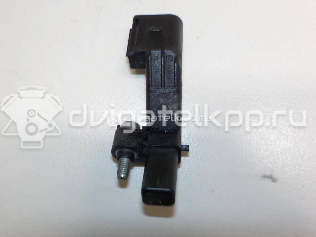 Фото Датчик положения коленвала  032906433 для Volkswagen Scirocco / Tiguan / Touran / Amarok S1B / New Beetle {forloop.counter}}