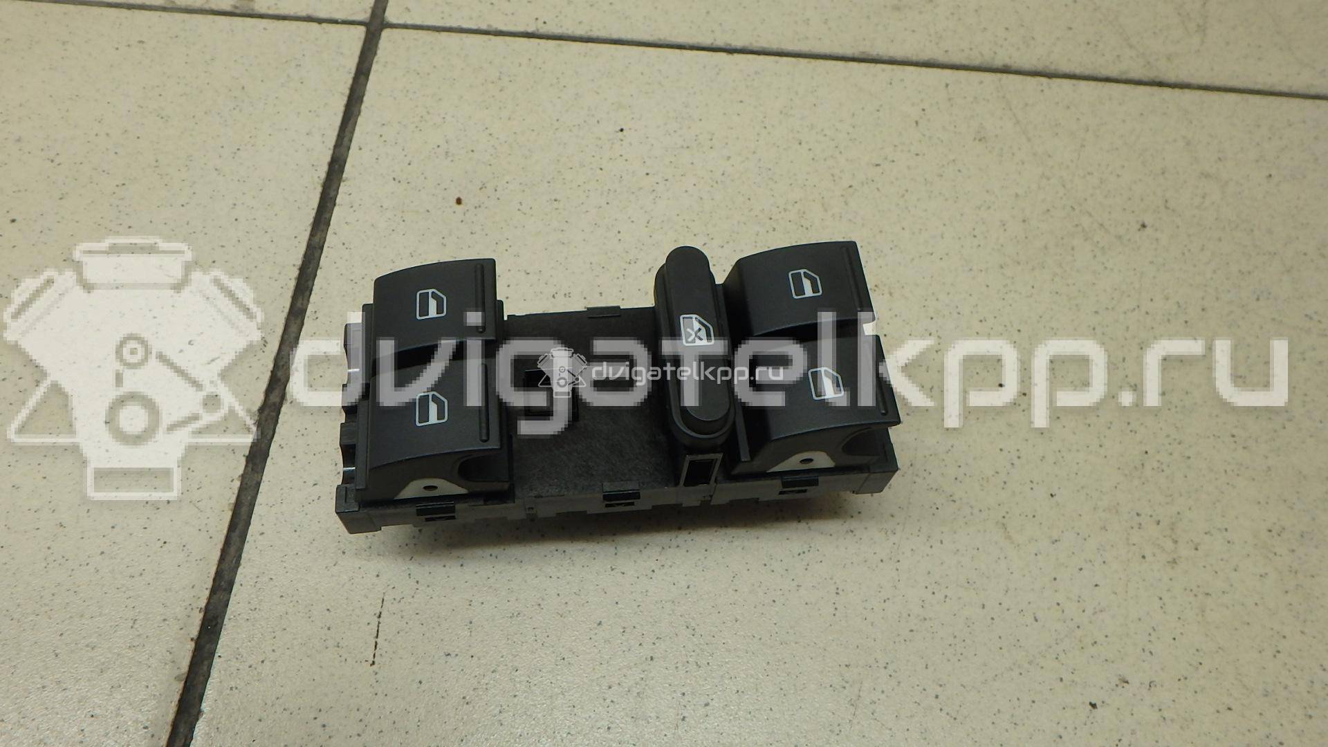 Фото Блок управления стеклоподъемниками  1K4959857BREH для Seat Ibiza / Leon / Toledo / Altea {forloop.counter}}