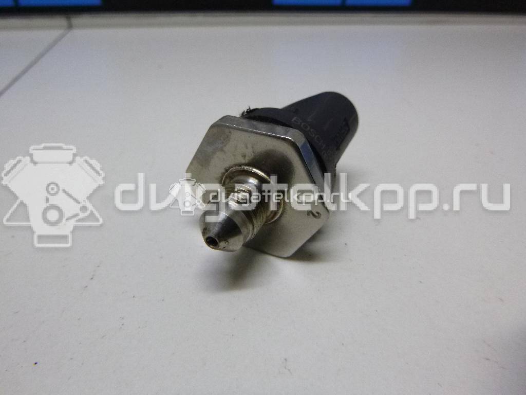 Фото Датчик давления топлива  06J906051B для Volkswagen Scirocco / Tiguan / Touran / Amarok S1B / Cc {forloop.counter}}