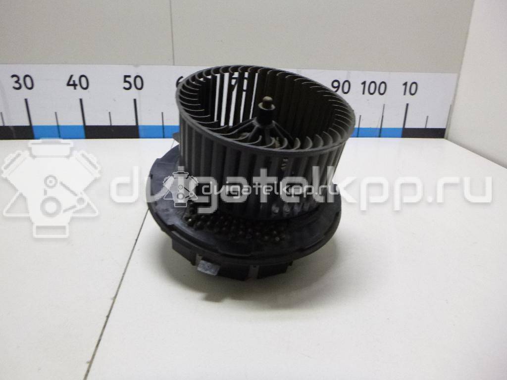 Фото Моторчик отопителя  3C1820015AA для Volkswagen Scirocco / Tiguan / Touran / Cc / Sharan {forloop.counter}}