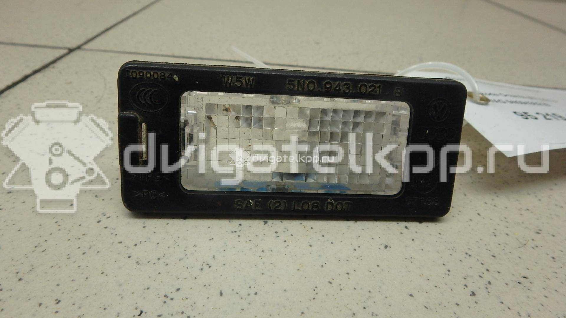 Фото Фонарь подсветки номера  5N0943021B для Seat Ibiza / Alhambra {forloop.counter}}