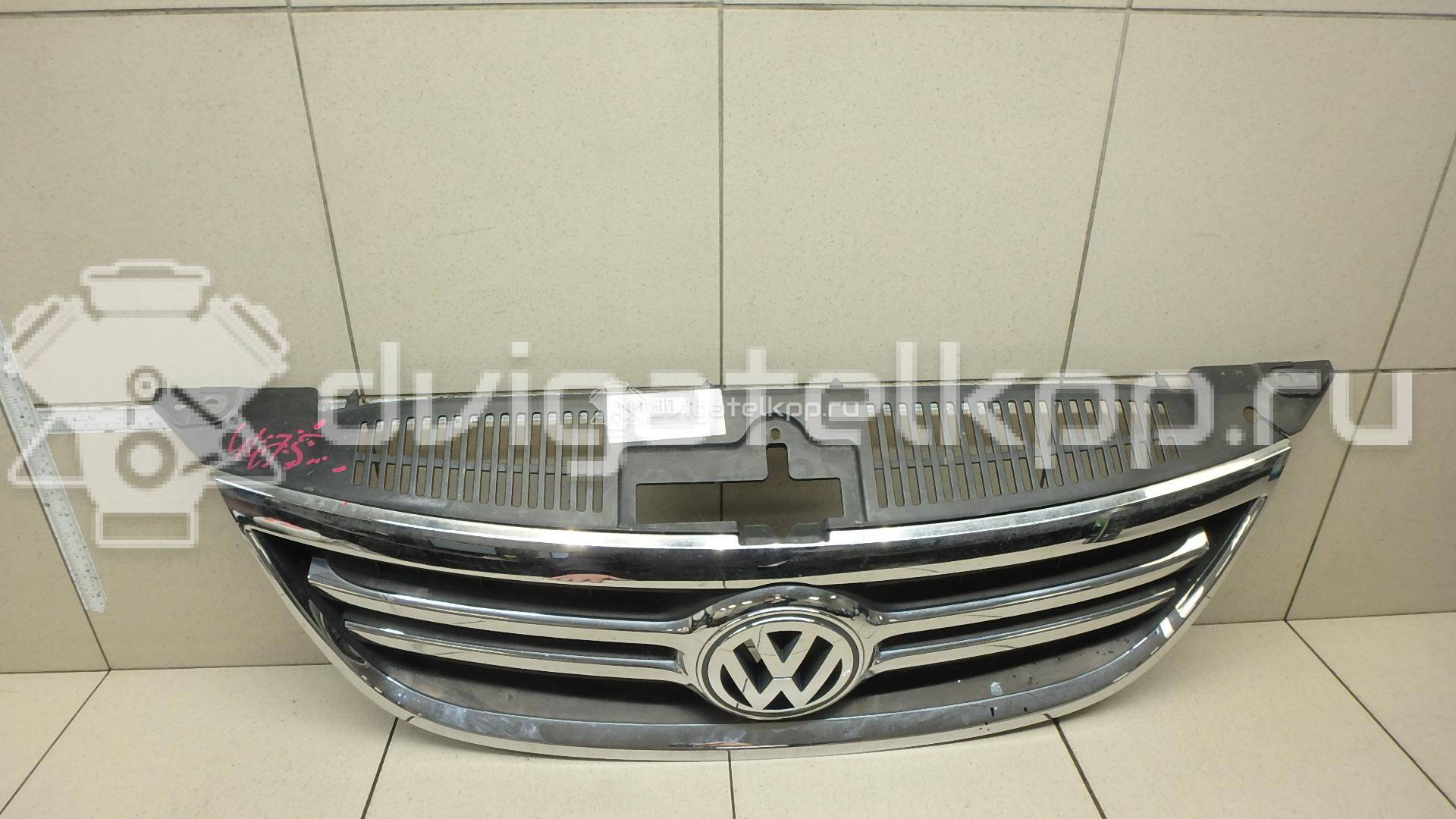 Фото Решетка радиатора  5N0853651C2ZZ для Volkswagen Tiguan {forloop.counter}}