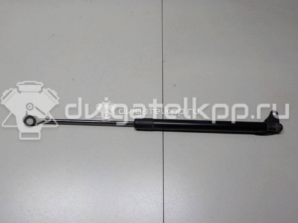 Фото Амортизатор двери багажника  5N0827550 для Volkswagen Passat / Tiguan / Golf {forloop.counter}}