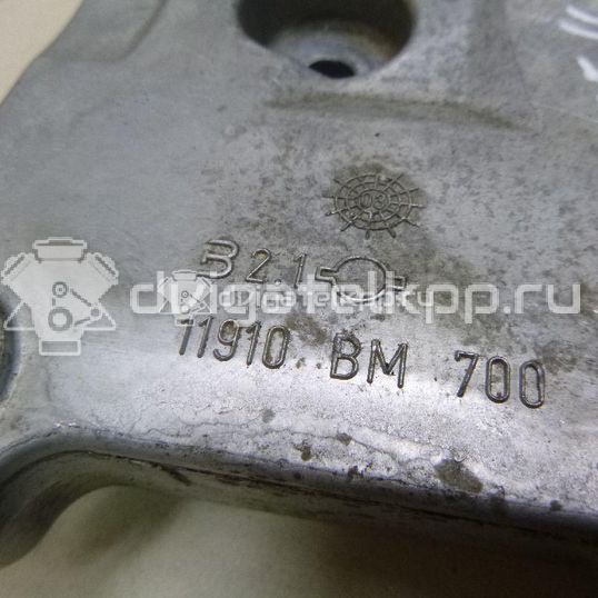 Фото Кронштейн генератора  11910bm700 для Nissan Sunny / Bluebird / Avenir / Primera / Almera