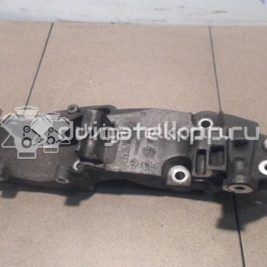 Фото Кронштейн генератора  8200527320 для Nissan Qashqai / X-Trail