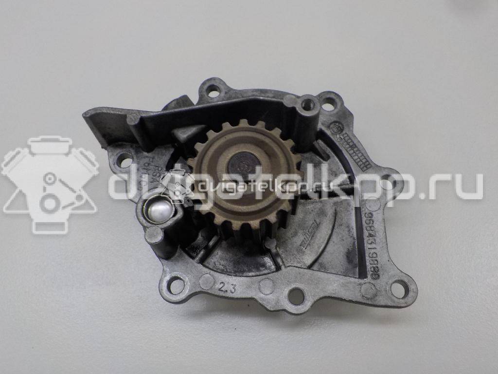 Фото Насос водяной (помпа)  LR011694 для Land Rover Freelander / Range Rover / Discovery {forloop.counter}}