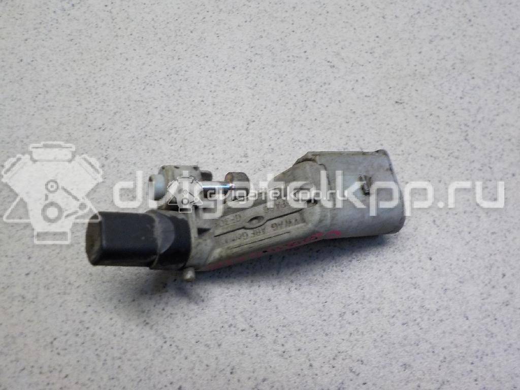 Фото Датчик положения коленвала  03C906433A для Skoda Roomster 5J / Octaviaii 1Z3 / Yeti 5L / Fabia / Octavia {forloop.counter}}