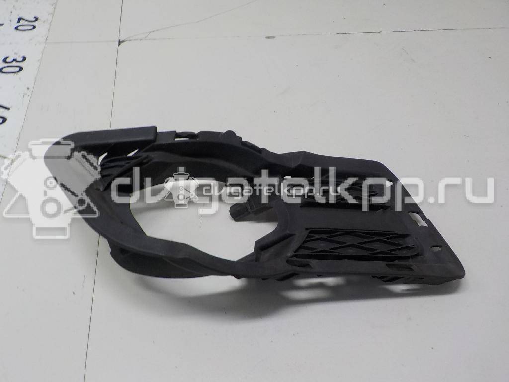 Фото Рамка противотуманной фары правой  5N0853666C9B9 для Volkswagen Tiguan {forloop.counter}}