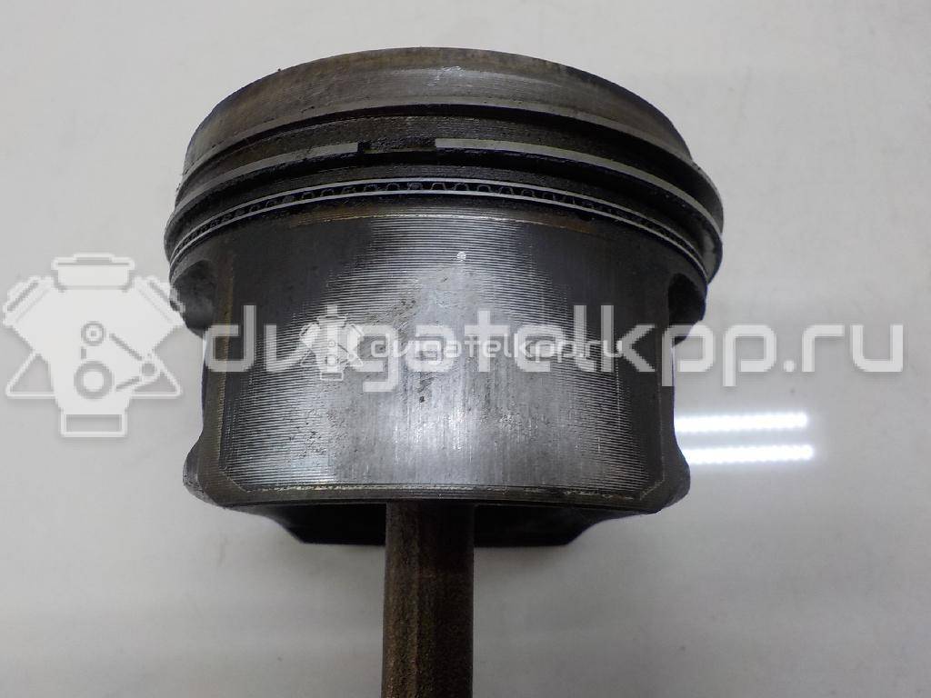 Фото Поршень с шатуном для двигателя AKL для Skoda / Volkswagen / Seat 101 л.с 8V 1.6 л Супер-бензин (95) неэтилированный {forloop.counter}}