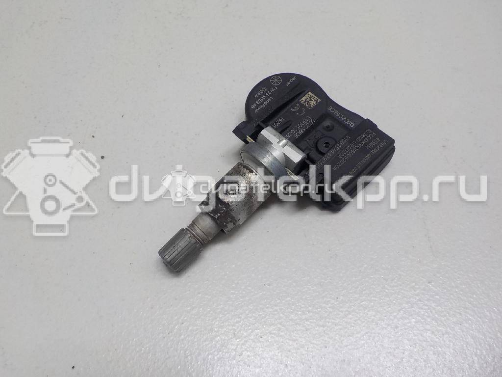 Фото Датчик давления в шине  LR066378 для Land Rover Freelander / Range Rover / Discovery / Defender L316 {forloop.counter}}