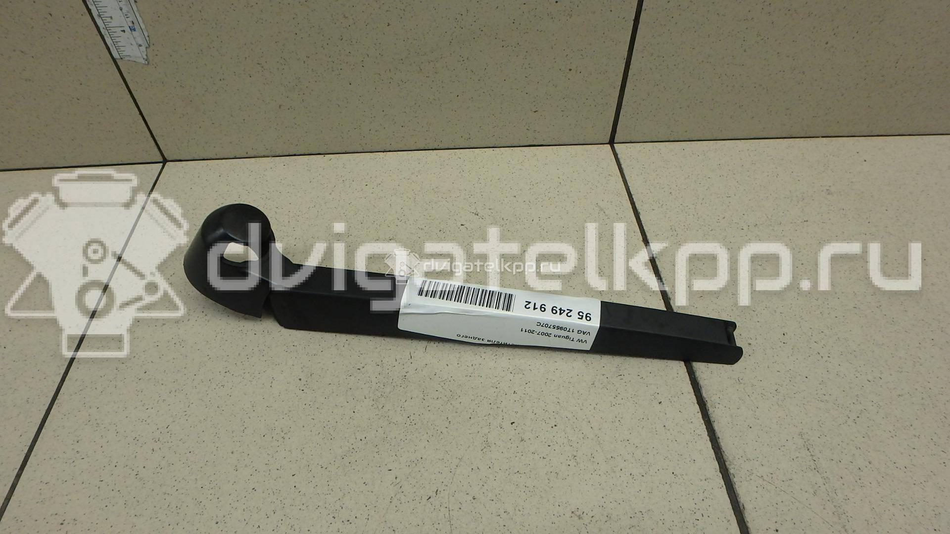 Фото Поводок стеклоочистителя заднего  1T0955707C для Seat Ibiza / Leon / Altea / Exeo {forloop.counter}}