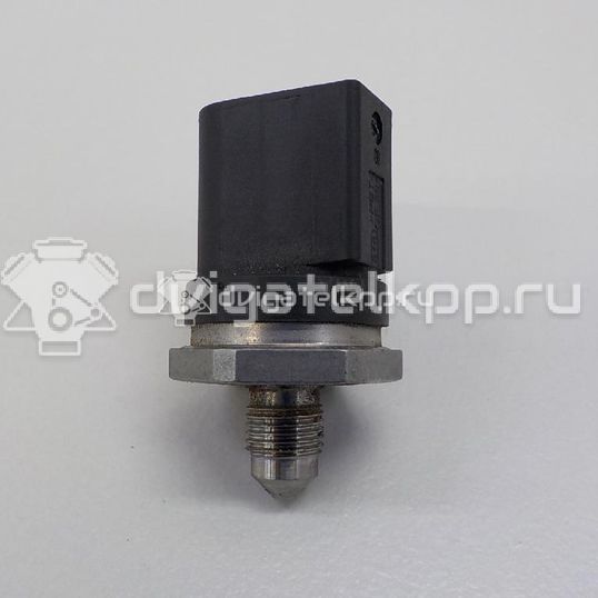 Фото Датчик давления топлива  06J906051F для Volkswagen Scirocco / Tiguan / Touran / Cc / Sharan