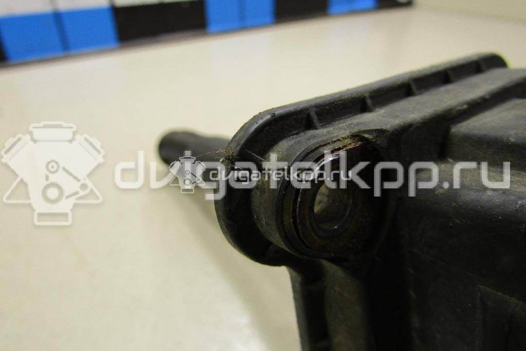 Фото Замок двери задней левой  058905105 для Volkswagen Scirocco / Tiguan / Touran / New Beetle / Bora {forloop.counter}}