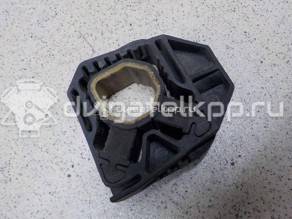 Фото Кронштейн радиатора  1K0121367C для Volkswagen Tiguan / Touran / New Beetle / Eos 1F7, 1F8 / Golf {forloop.counter}}