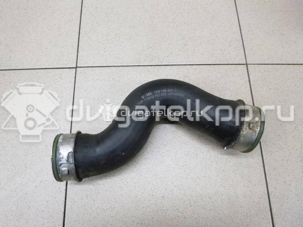 Фото Патрубок интеркулера  1k0145832j для Skoda Yeti 5L / Octaviaii 1Z3 / Superb {forloop.counter}}