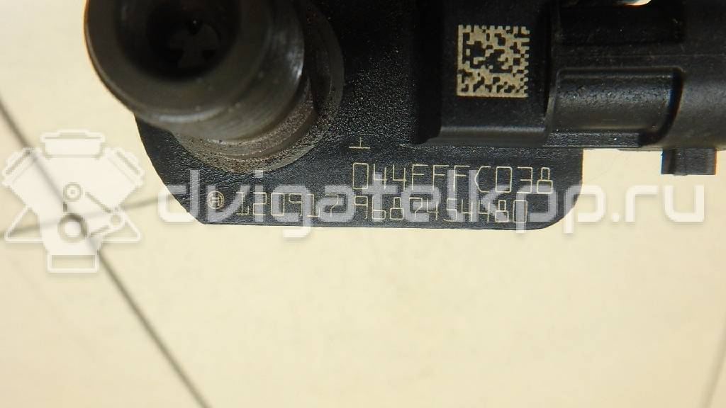 Фото Форсунка дизельная электрическая  LR022335 для Land Rover Freelander / Range Rover / Discovery {forloop.counter}}