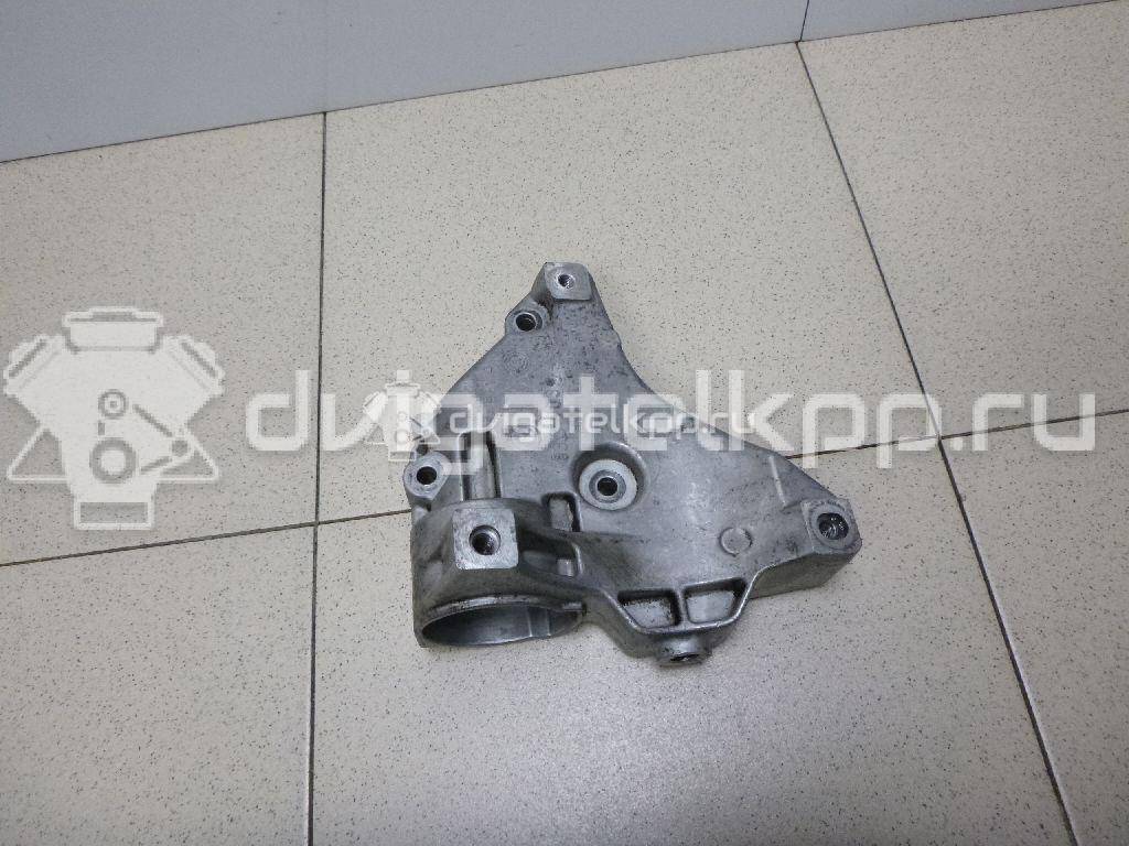 Фото Кронштейн генератора  03C903143B для Volkswagen Tiguan / Jetta {forloop.counter}}