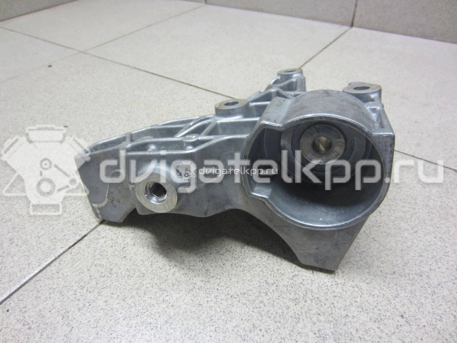 Фото Кронштейн генератора  03C903143B для Volkswagen Tiguan / Jetta {forloop.counter}}