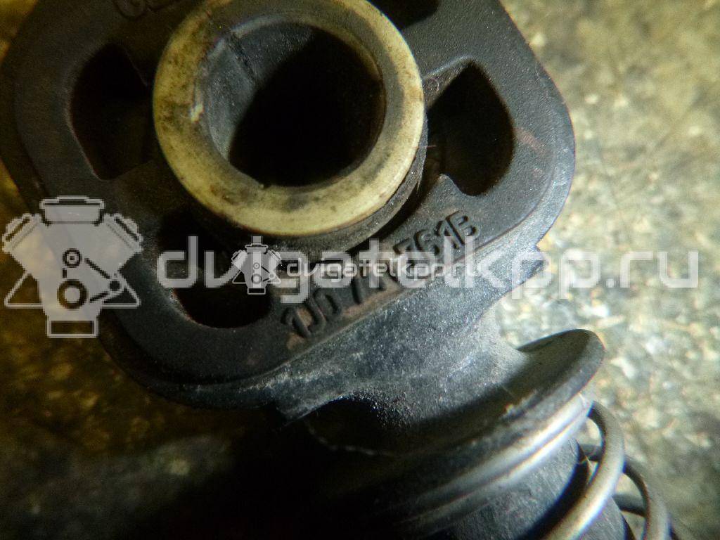 Фото Фиксатор троса КПП  1J0711761B для Volkswagen Scirocco / Tiguan / Polo / Touran / Up 121, 122, Bl1, Bl2 {forloop.counter}}