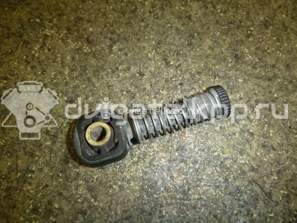 Фото Фиксатор троса КПП  1J0711761B для Volkswagen Scirocco / Tiguan / Polo / Touran / Up 121, 122, Bl1, Bl2 {forloop.counter}}