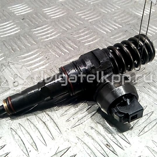 Фото Форсунка дизельная электрическая  038130073AJ для volkswagen  Golf 4 (1997-2004)