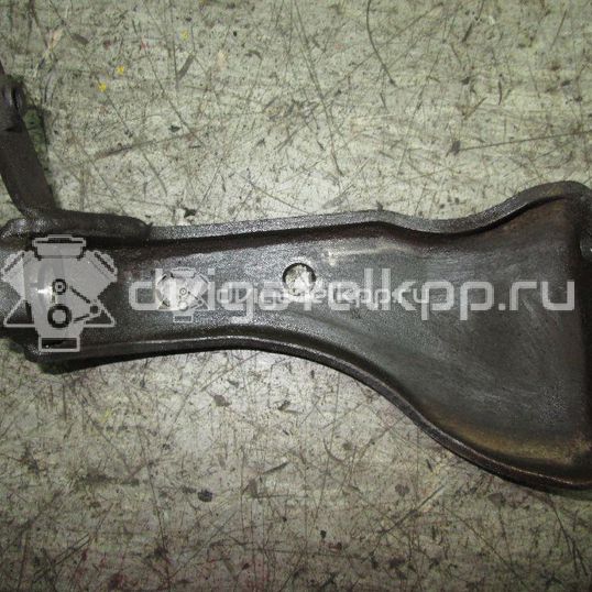 Фото Кронштейн ТНВД для двигателя SB для Volkswagen Passat / Saveiro / Jetta / Golf 80 л.с 8V 1.6 л Дизельное топливо 068130143C