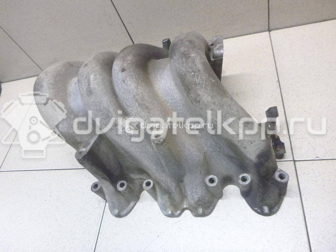 Фото Коллектор впускной для двигателя PF для Volkswagen Passat / Jetta / Golf 102-107 л.с 8V 1.8 л бензин 037133201H {forloop.counter}}