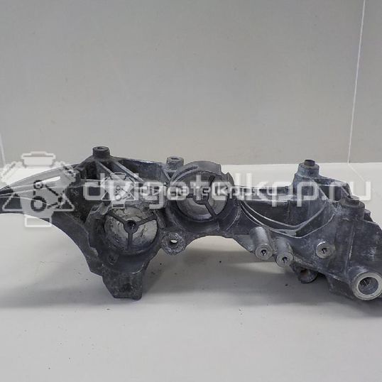 Фото Кронштейн генератора  07K903143F для Volkswagen Jetta / Golf