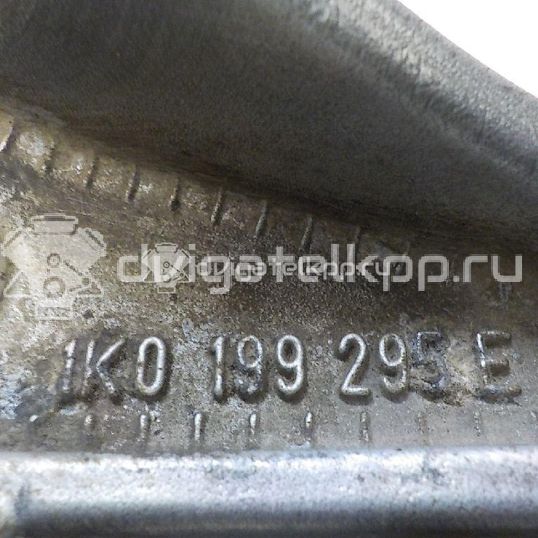 Фото Кронштейн переднего рычага  1K0199295E для audi A3 [8P1]