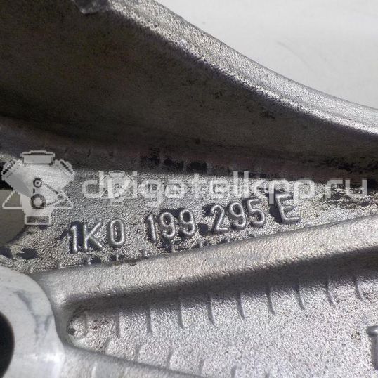 Фото Кронштейн переднего рычага  1K0199295E для audi A3 [8P1]